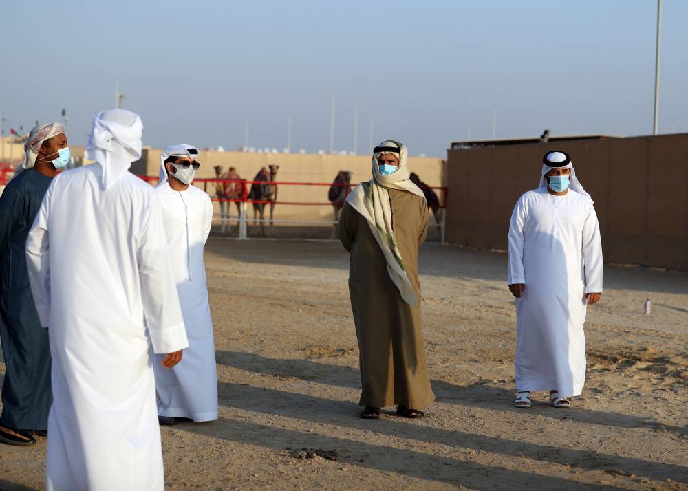 الامارات : معالي اللواء فارس المزروعي يتفقد موقع المزاينة ويلتقي لجان التحكيم والفحص الطبي والفرز