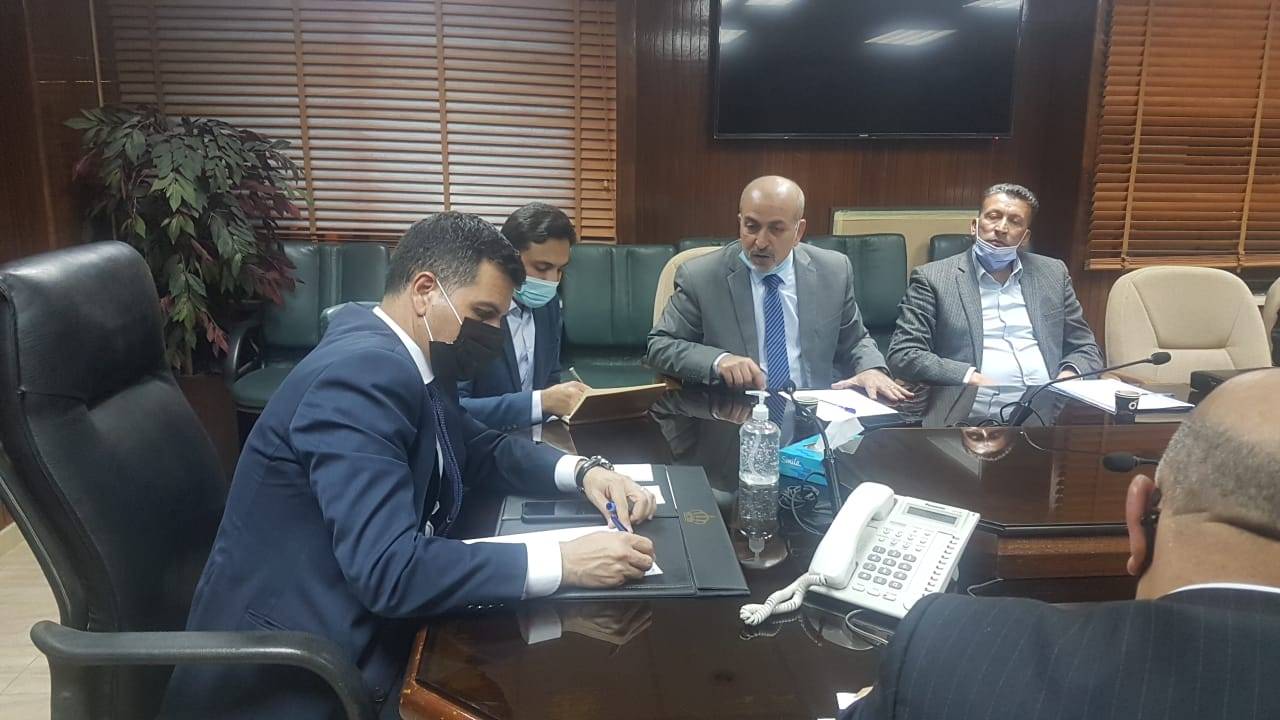 وزير المياه والري يلتقي رئيس واعضاء مجلس محافظة الكرك 