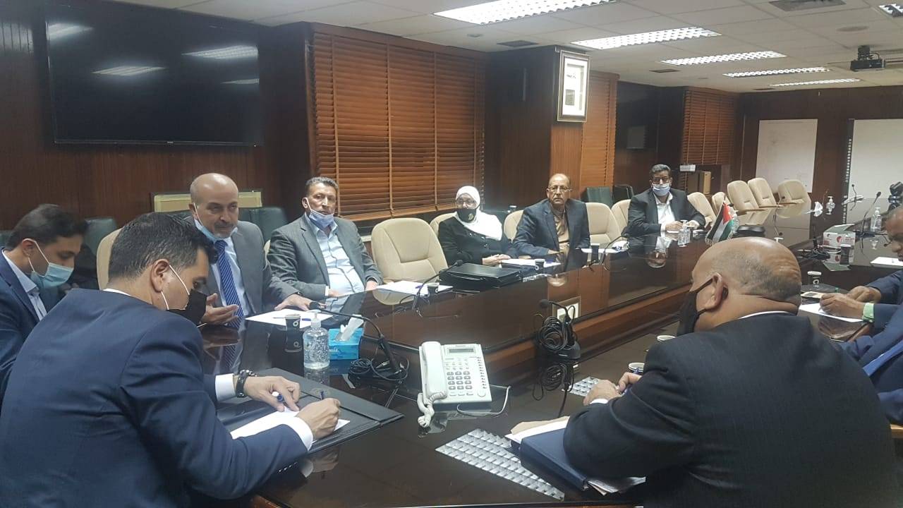 وزير المياه والري يلتقي رئيس واعضاء مجلس محافظة الكرك 