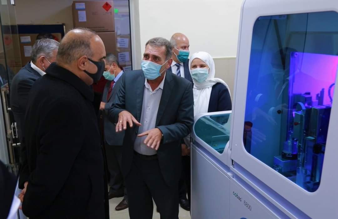 رئيس الوزراء يتفقد مديرية المختبرات التابعة لوزارة الصحة