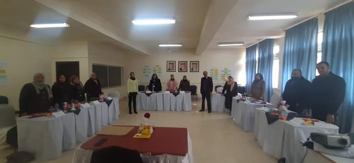 التدريب المهني : تخريج الدورة التدريبية لموظفين المؤسسة الاستهلاكية المدنية 