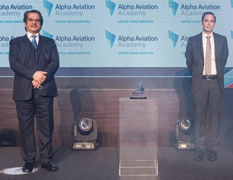 دناتا أفضل مزود لخدمات المناولة الأرضية ضمن جوائز أفييشن بيزنس