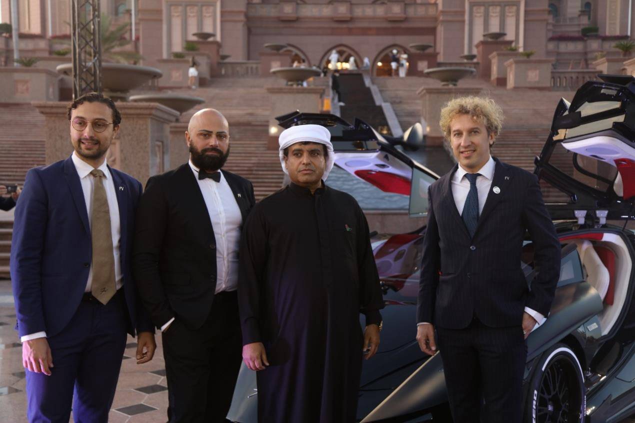 صانع إيطالي للسيارات الرياضية الفاخرة يكشف عن تحفة هندسية أيقونية في أبوظبي