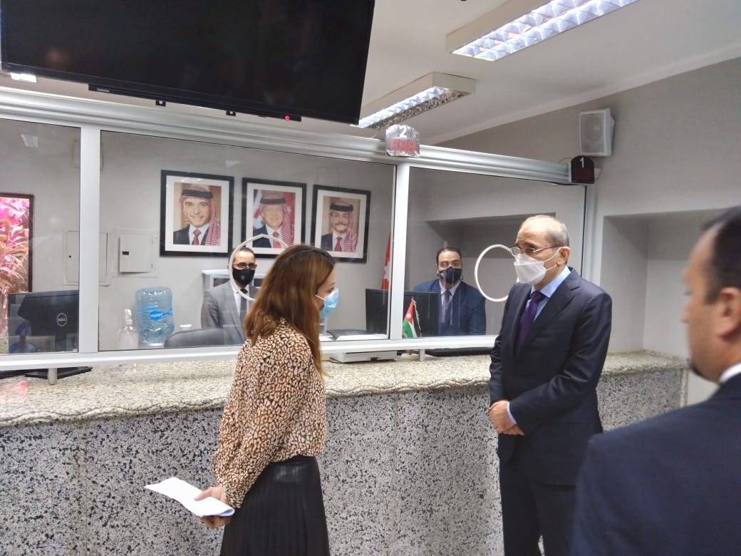 الصفدي يزور مقر السفارة الاردنية في القاهرة 