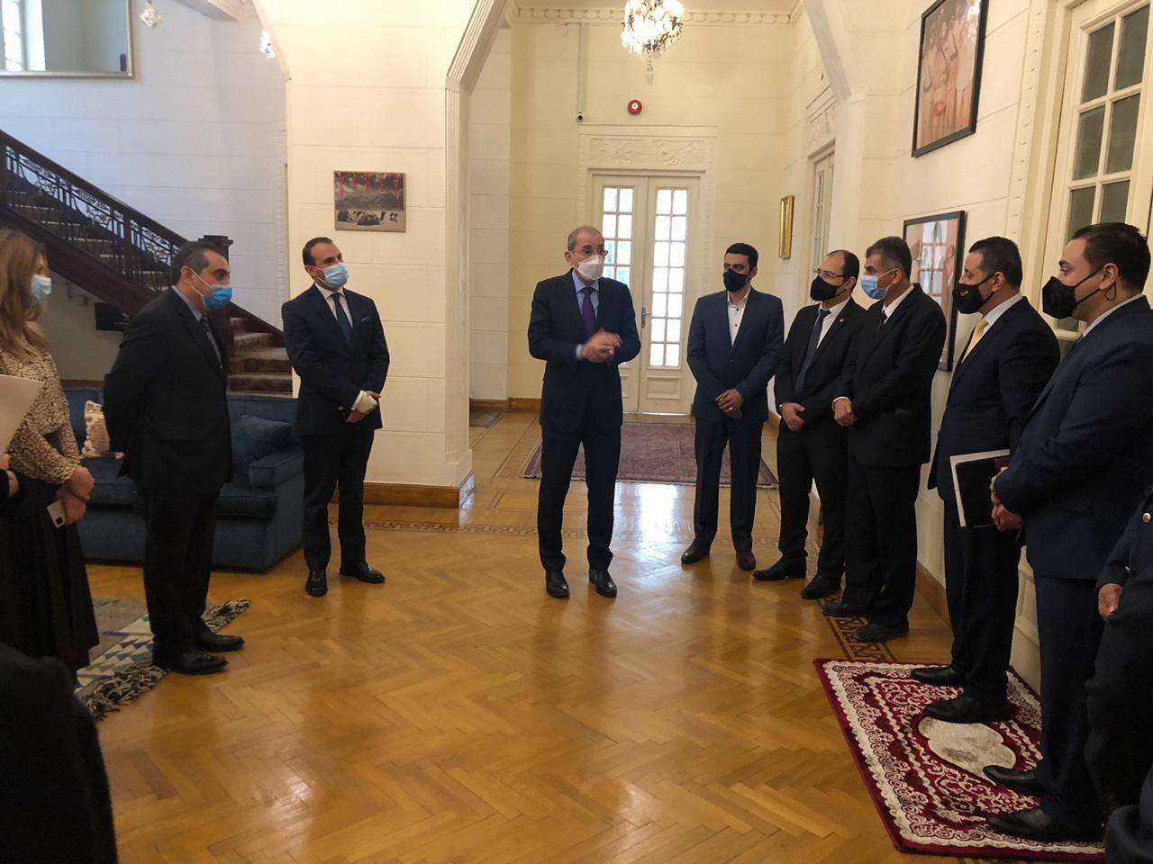 الصفدي يزور مقر السفارة الاردنية في القاهرة 