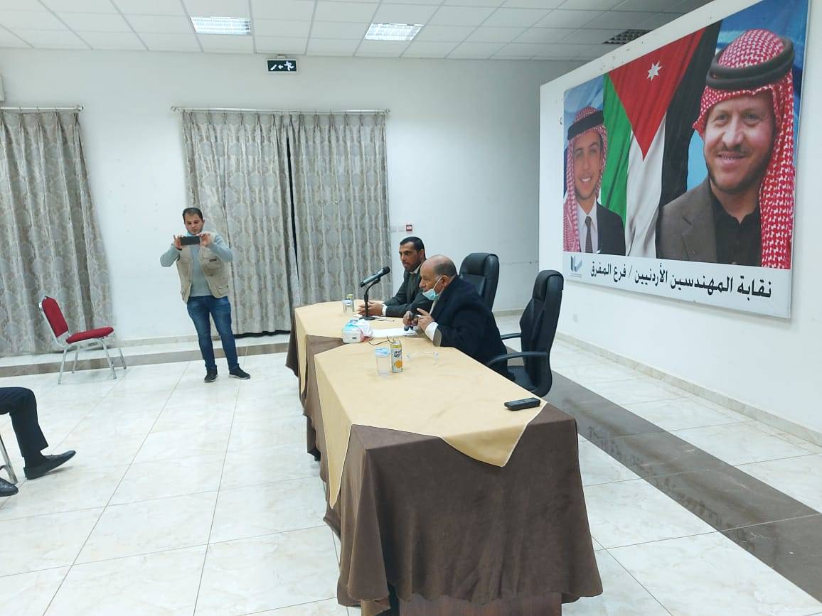 نقابة أطباء المفرق تستضيف النائب الدكتور اسماعيل المشاقبة لمناقشة استثناء المحافظة من التعيينات الأخيرة.. صور وفيديو