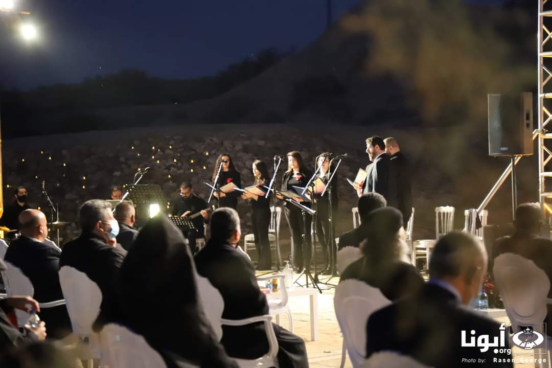 وزير السياحة يرعى حفل إضاءة شجرة عيد الميلاد في موقع معمودية السيد المسيح – المغطس