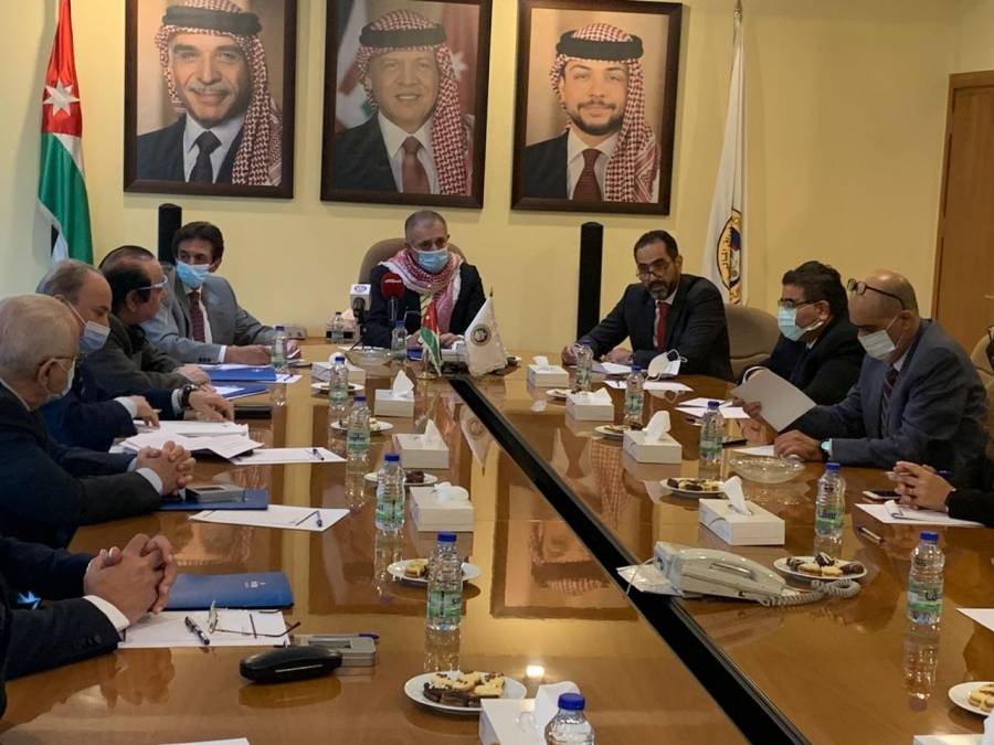 القطامين يؤكد دعم الحكومة لجهود تعزيز الاستثمار في بورصة عمان وإعادة تنشيط السوق المالي