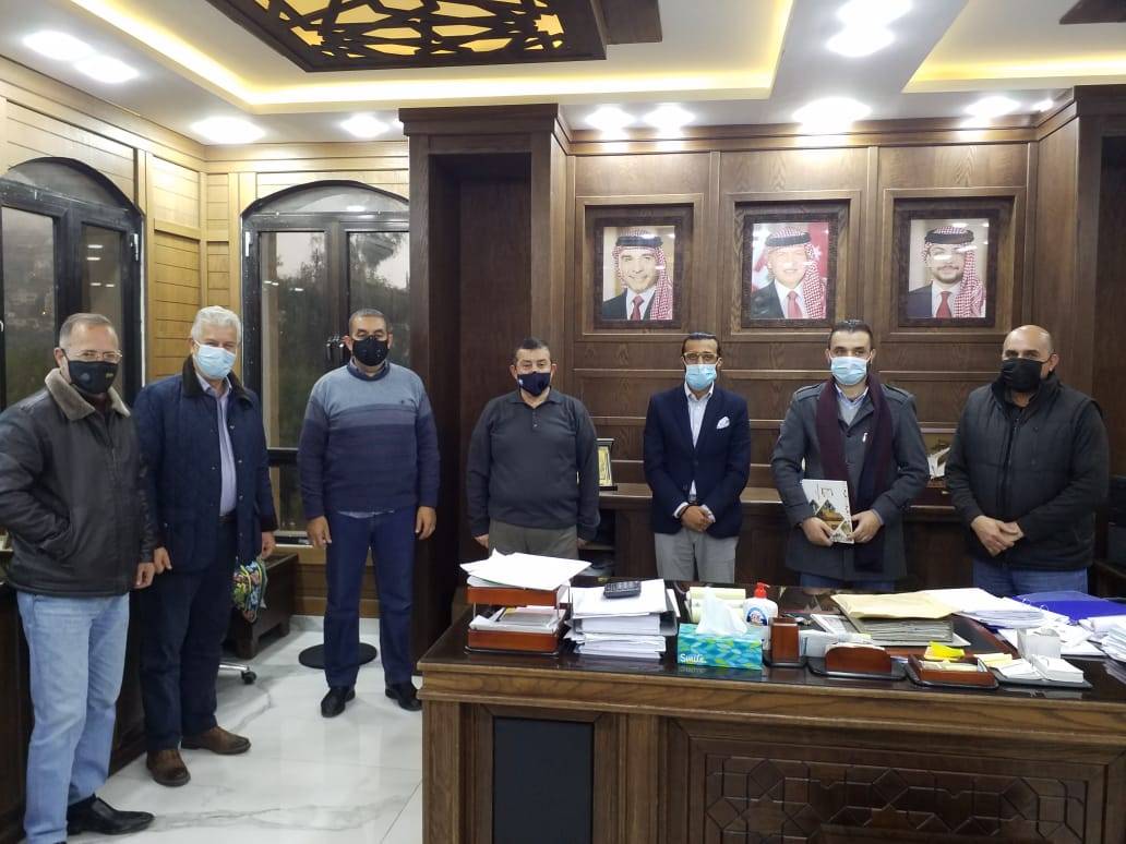 بلدية السلط تستضيف فريق مؤسسة فريدريتش ناومان الألمانيه