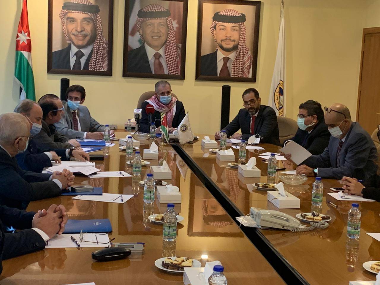 القطامين يؤكد دعم الحكومة لجهود تعزيز الاستثمار في بورصة عمان وإعادة تنشيط السوق المالي