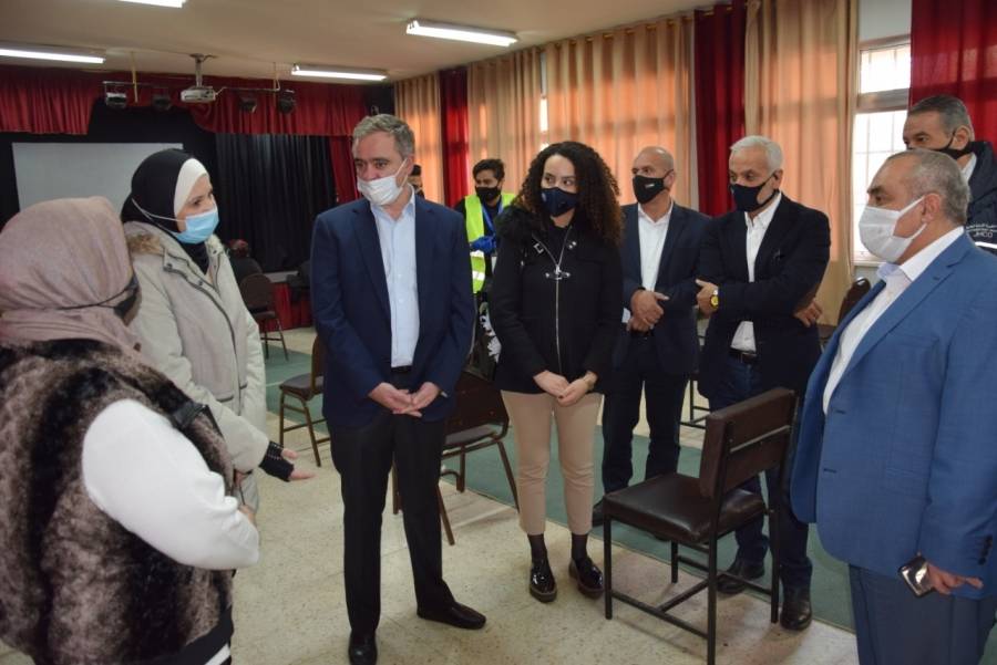 المفلح والنابلسي يتفقدان مراكز تسجيل الدعم التكميلي وتكافل(3)