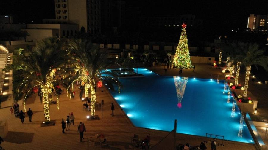 سرايا العقبة تحتفل بإضاءة شجرة عيد الميلاد