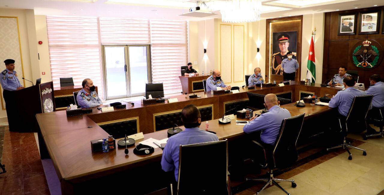 مركز جمرك مطار التخليص يتعامل مع 12 قضية مخدرات نوعية