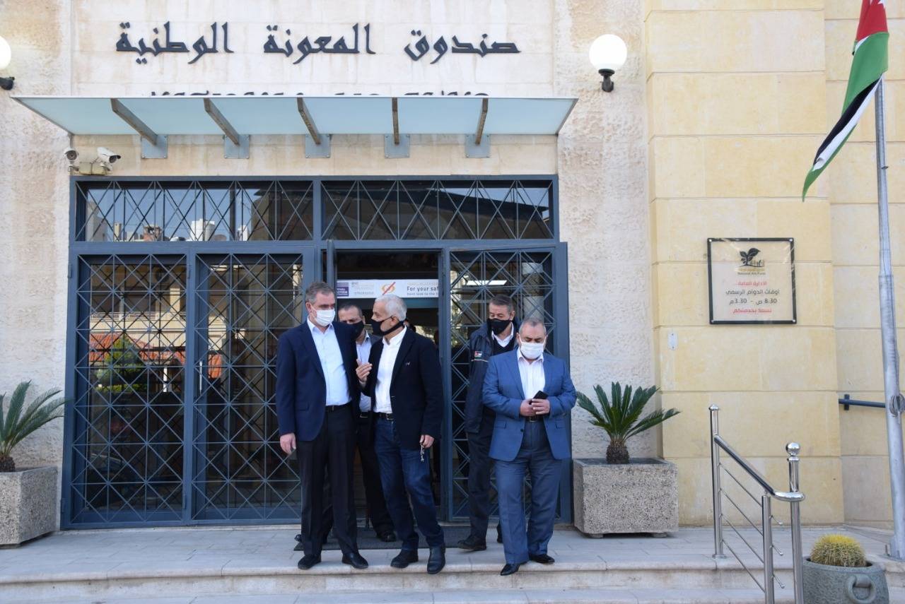 المفلح والنابلسي يتفقدان مراكز تسجيل الدعم التكميلي وتكافل(3)