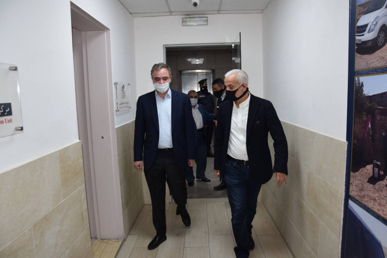 المفلح والنابلسي يتفقدان مراكز تسجيل الدعم التكميلي وتكافل(3)