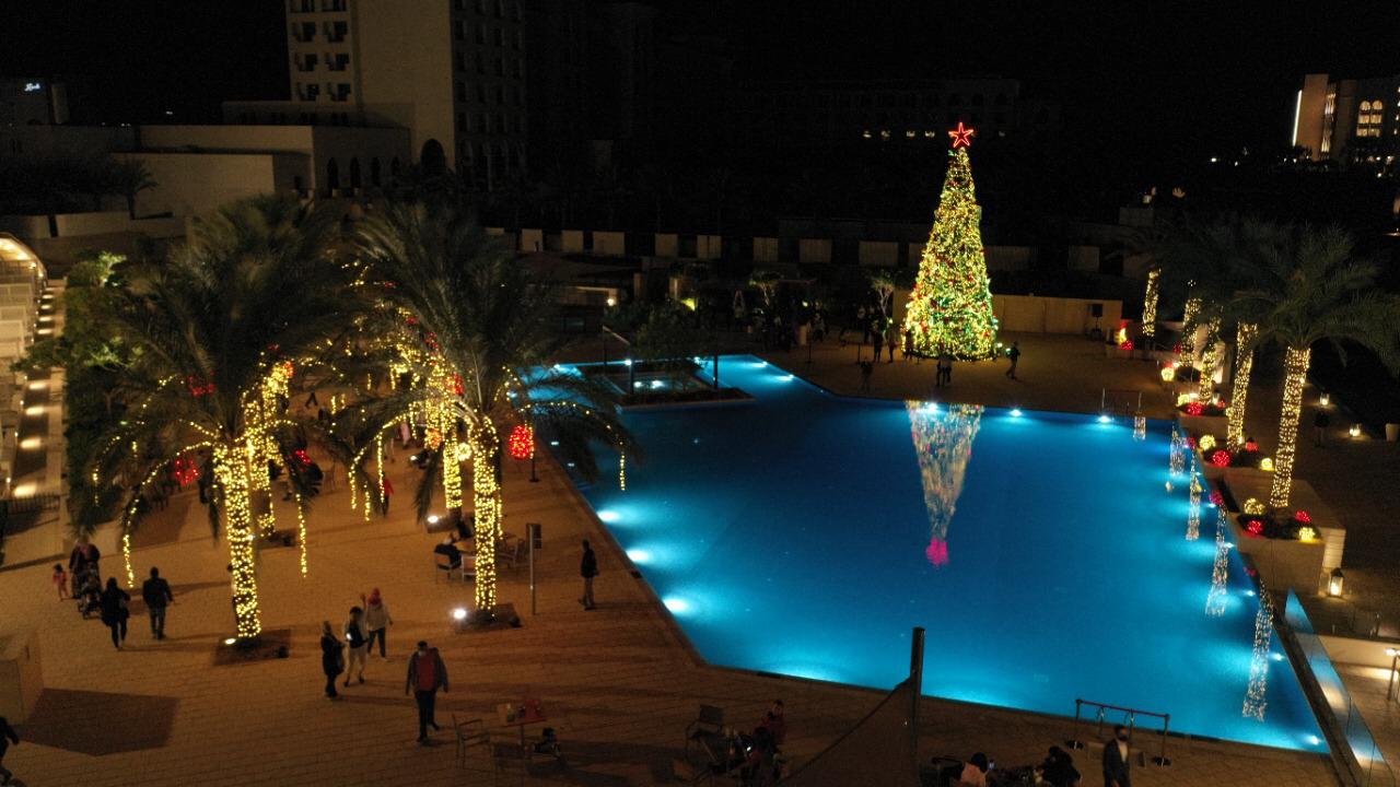 سرايا العقبة تحتفل بإضاءة شجرة عيد الميلاد