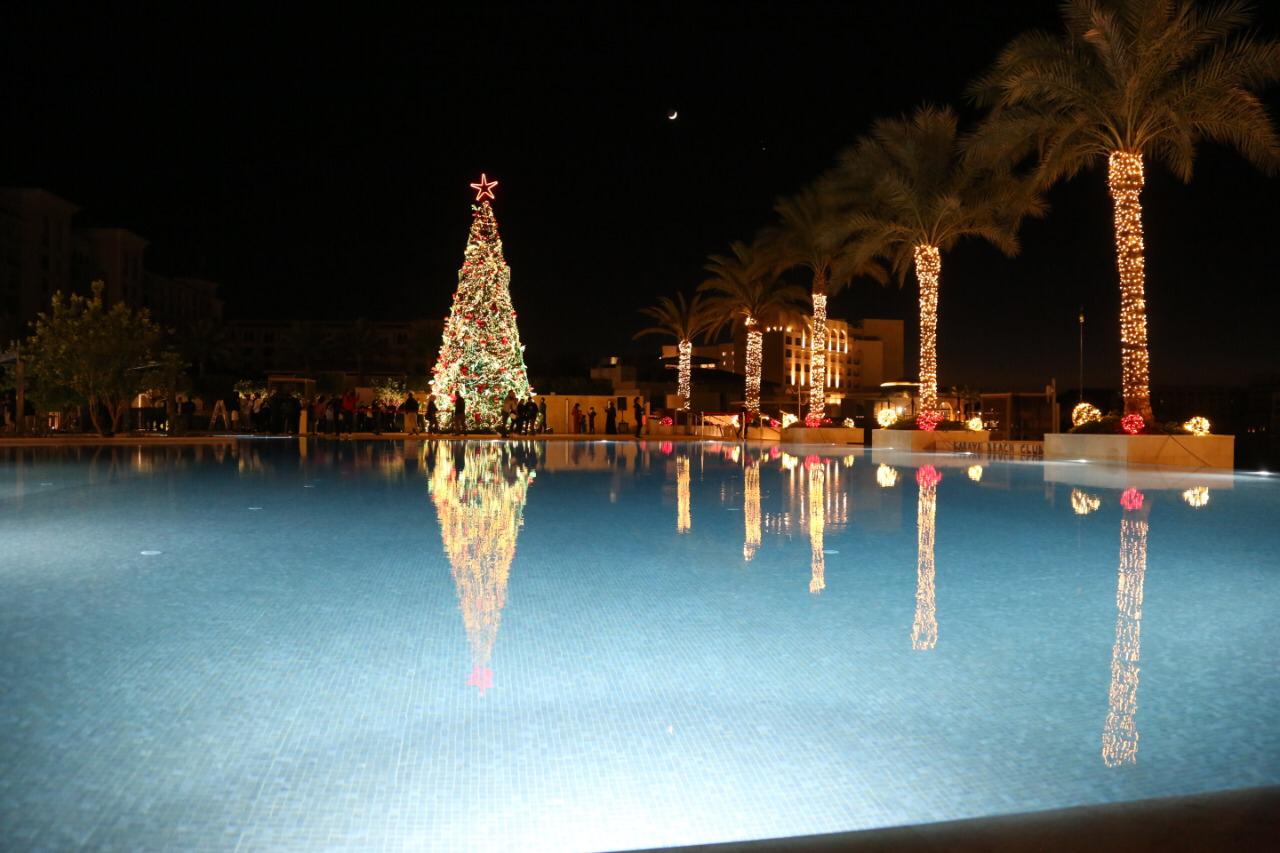 سرايا العقبة تحتفل بإضاءة شجرة عيد الميلاد