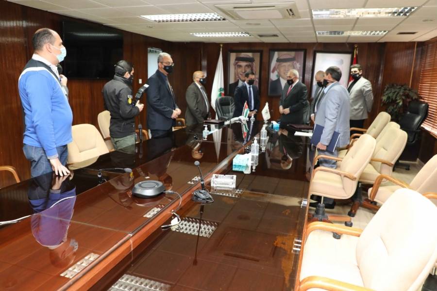 وزير المياه والري : تجديد اتفاقية شراء خدمات الامن وحماية لمرافق المياه توفر مئات فرص العمل للمتقاعدين العسكريين