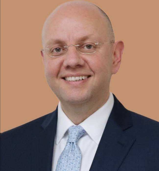 مستشفيات مورفيلدز للعيون في الإمارات تستضيف الدورة الثالثة من مؤتمر عام تحت المجهر