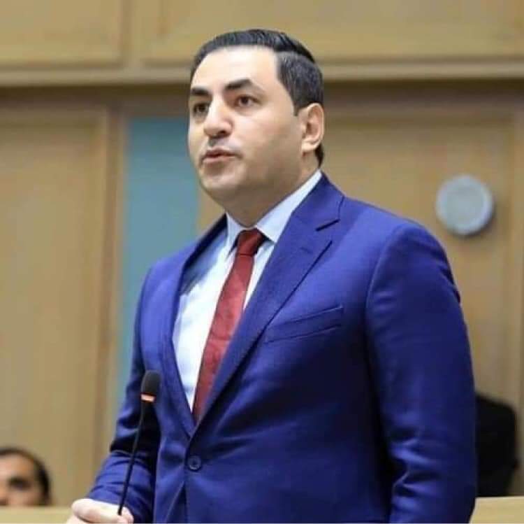 النائب فريحات يرفض توقيف الصحفي حداد ويعد بتحرك لدى الحكومة والنواب للإفراج عنه