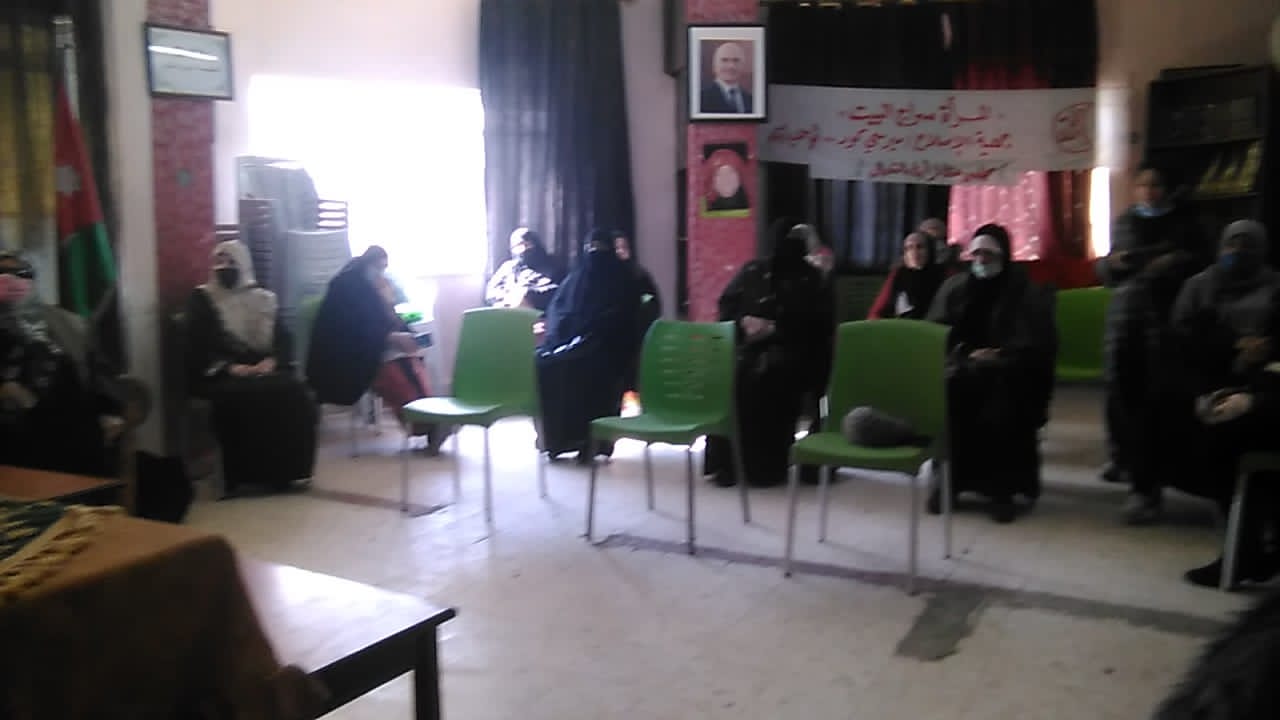 رئيسة جمعية ديار العز للحقوق والحريات تلتقي سيدات جمعية الإصلاح في الزرقاء 