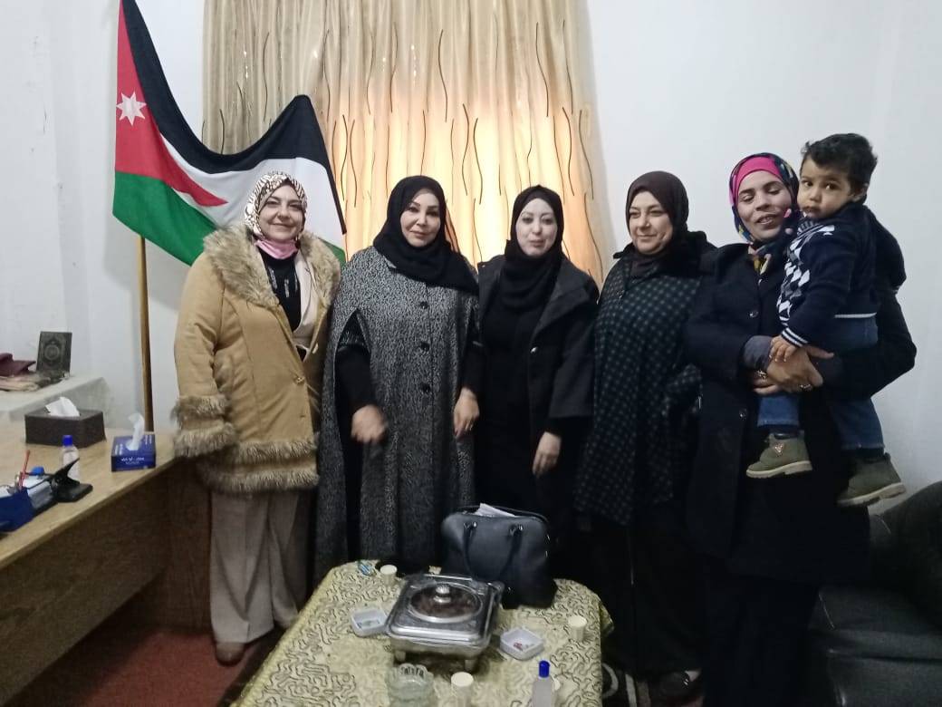 رئيسة الاتحاد النسائي الأردني ومديرة المشاريع في برنامج رائدات تلتقيان برئيسة جمعية قوت القلوب الخيرية / سحاب