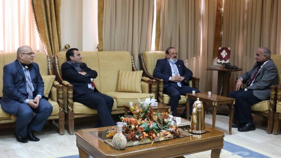 رئيس جامعة الحسين بن طلال يستقبل رئيس جامعة مؤتة