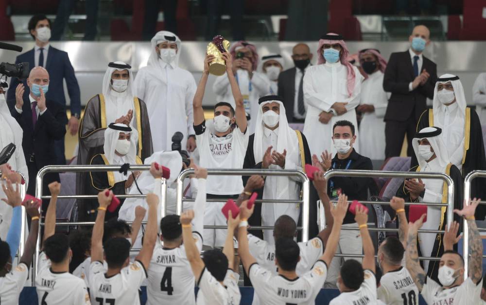 قطر تقود كرة القدم إلى بر الأمان وسط تقلبات الجائحة العالمية