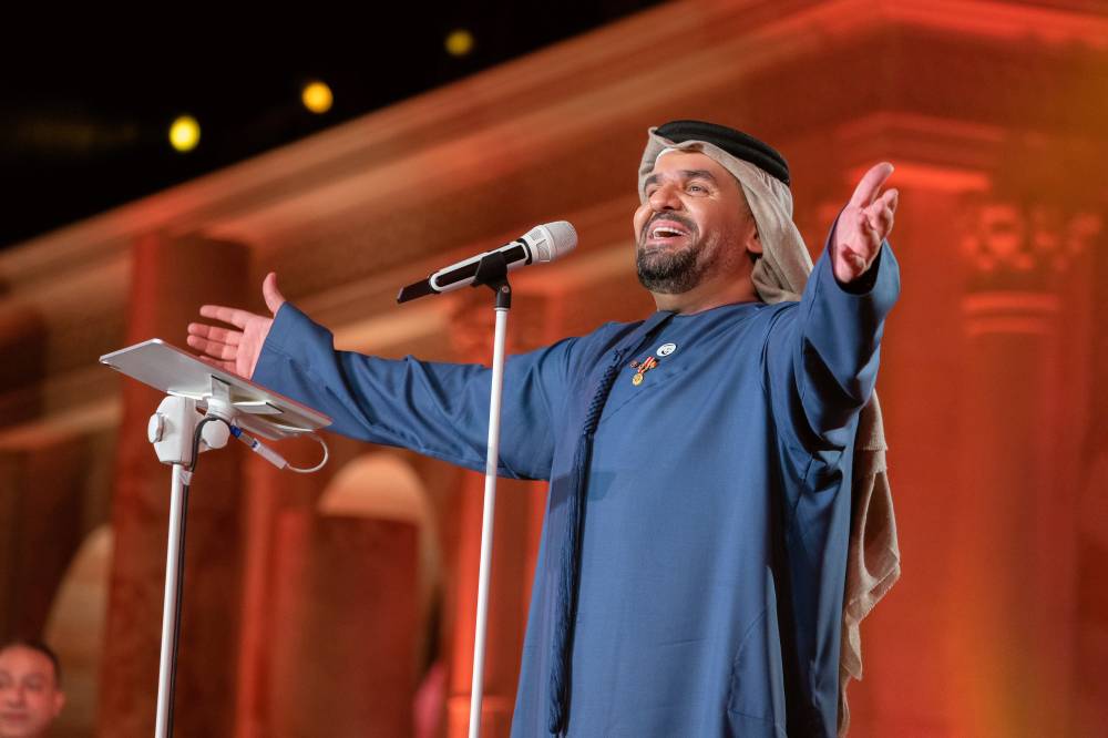 حسين الجسمي يختتم العام 2020 بافتتاح أول الحفلات الغنائية في مدرّج خورفكان بحفل ضخم