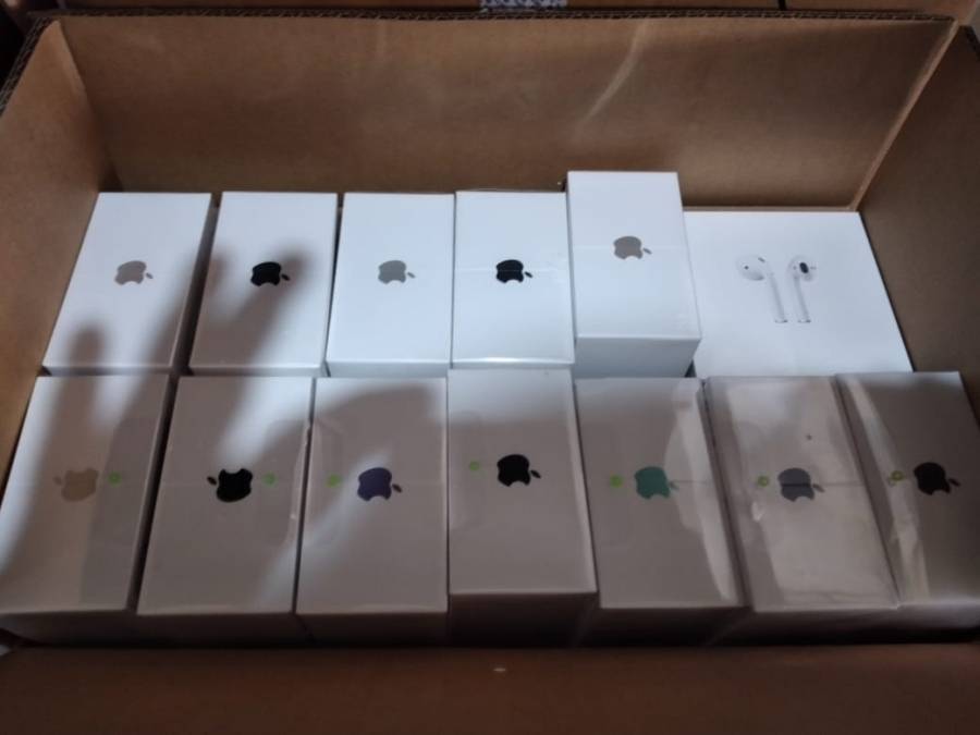 الجمارك تحبط تهريب اجهزة ايفون