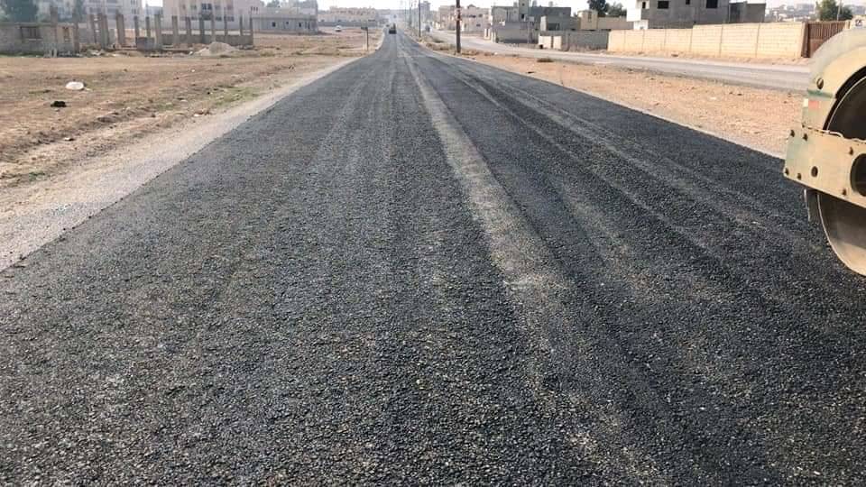 مديرية الخدمات الهندسية في بلدية المفرق الكبرى تبدأ بتنفيذ عطاء الخلطة الاسفلتية الساخنة لشوارع المدينة