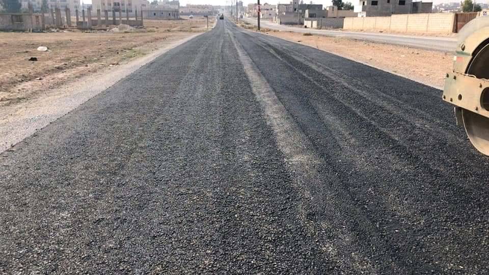 مديرية الخدمات الهندسية في بلدية المفرق الكبرى تبدأ بتنفيذ عطاء الخلطة الاسفلتية الساخنة لشوارع المدينة