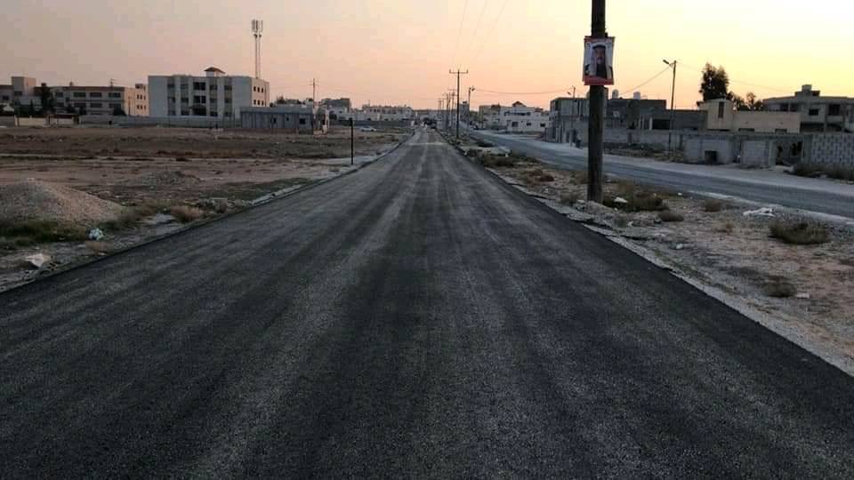مديرية الخدمات الهندسية في بلدية المفرق الكبرى تبدأ بتنفيذ عطاء الخلطة الاسفلتية الساخنة لشوارع المدينة