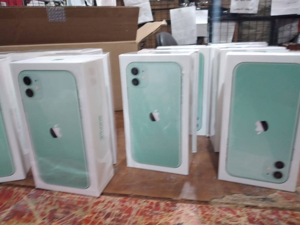 الجمارك تحبط تهريب اجهزة ايفون