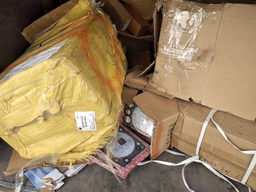 الجمارك تحبط تهريب قطع غيار سيارات