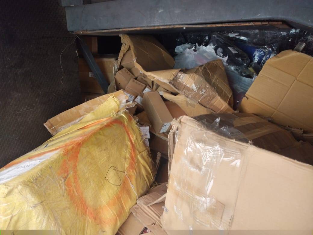 الجمارك تحبط تهريب قطع غيار سيارات