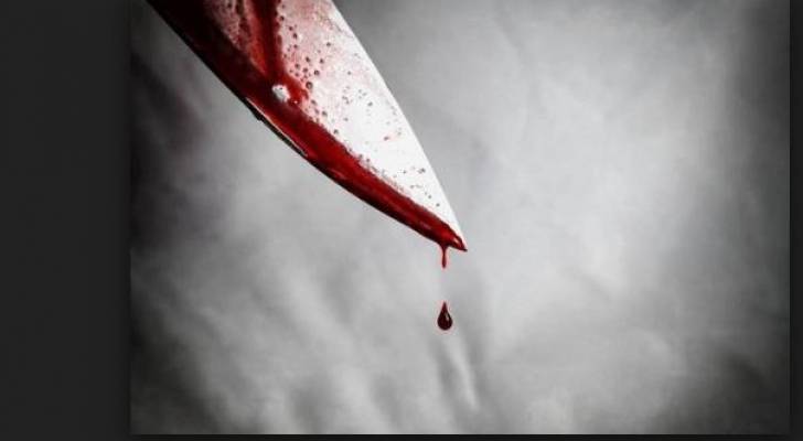 أب يطعن أبنته في البقعة