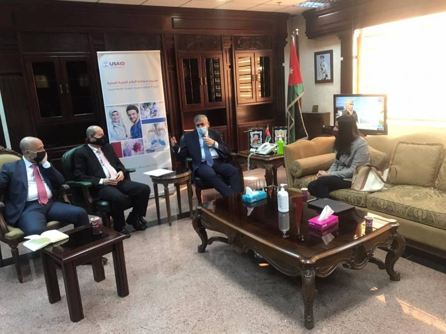 الصحة والممرضين توقعان اتفاقية لادارة مشروع مركز اتصال مرضى كورونا