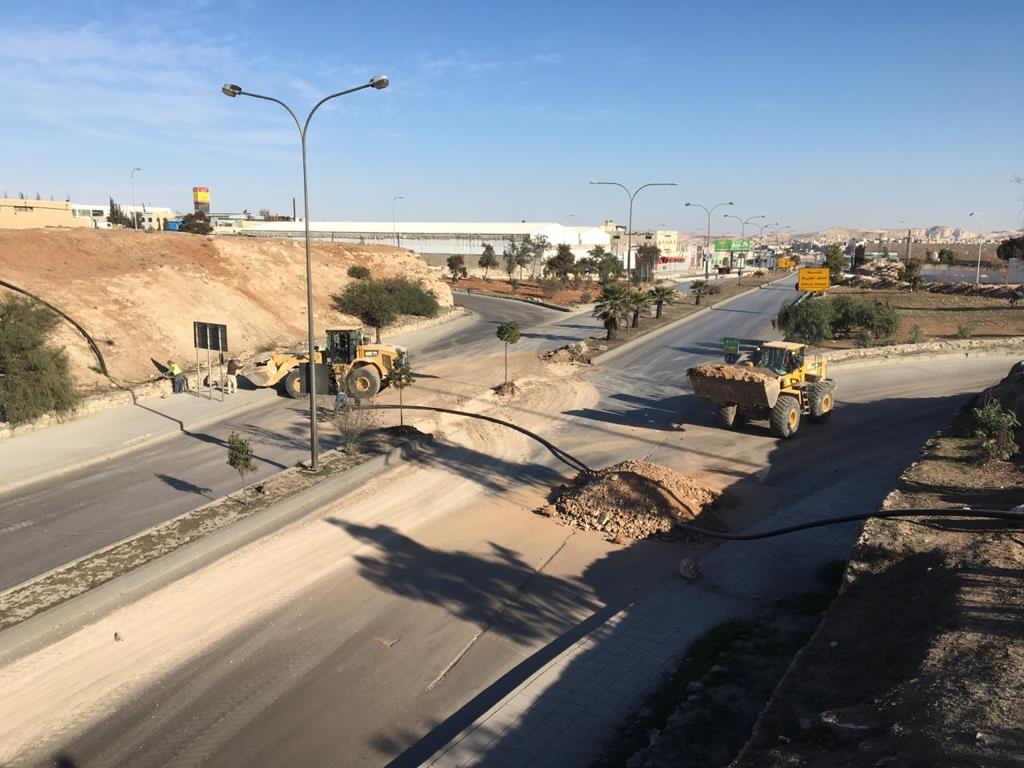 وزير الأشغال يوعز بسرعة الإنجاز ورصد كافة الملاحظات على تحويلة جسر ماركا