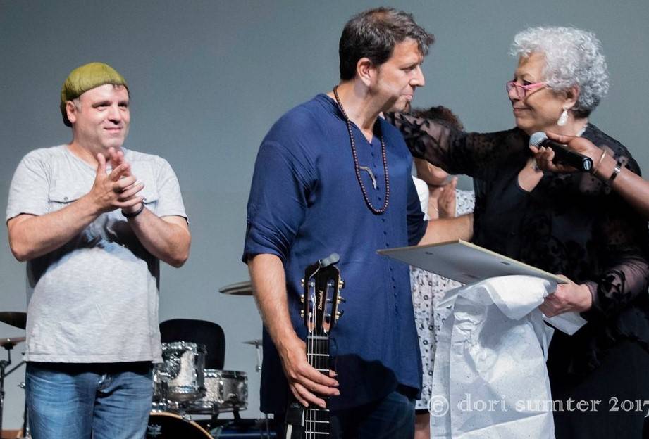 النشمية ندى دلقموني – رمز تعليم وثقافة السلام : (أمريكية – أردنية) وصلت إلى أعتاب جائزة نوبل للسلام مرتين والترشيح الثالث على الطريق / أجرى الحوار رئيس التحرير : المستشار محمد الملكاوي