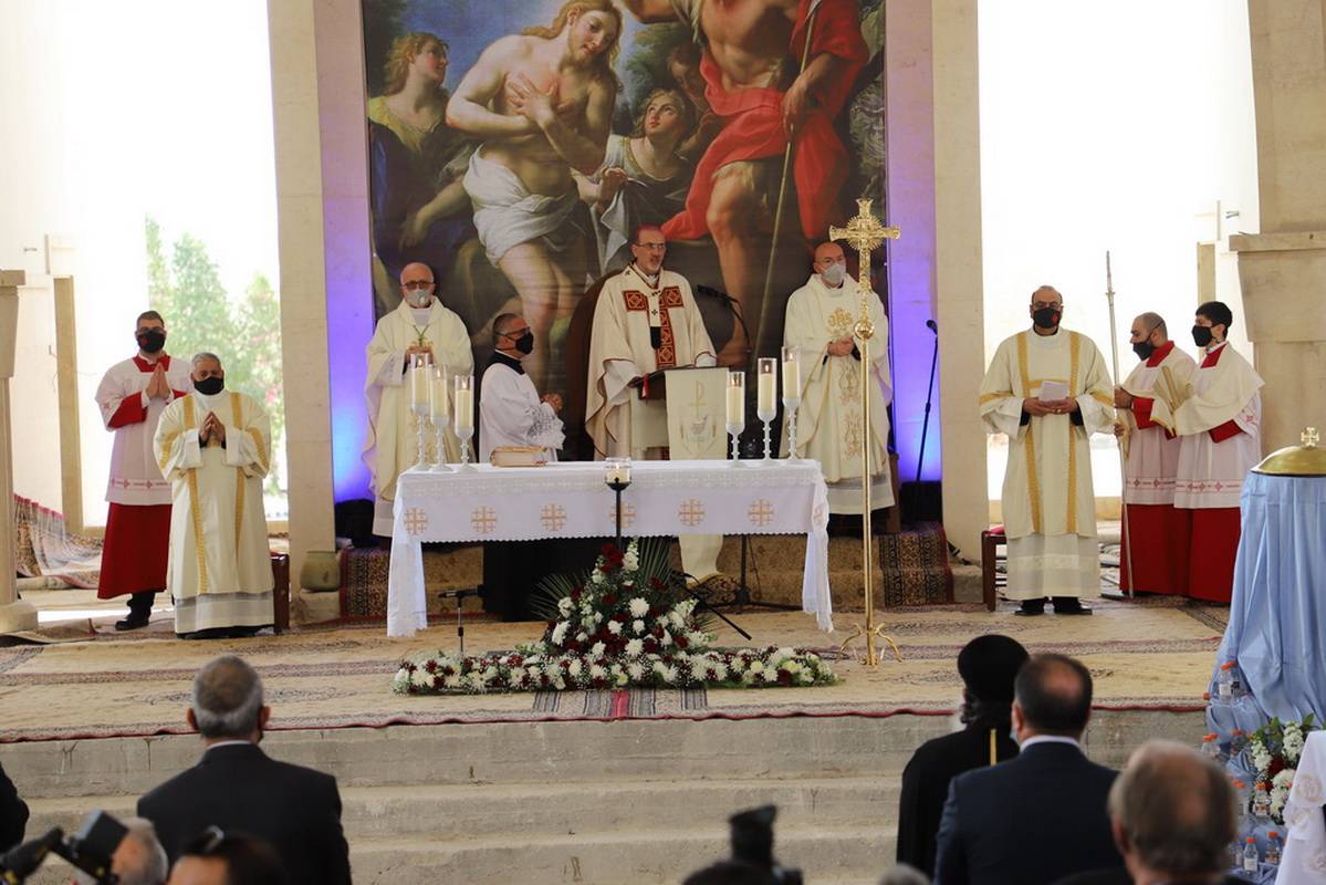 مؤتمر صحفي وقداس احتفالي للبطريرك بيتسابالا في يوم حج الكنائس الكاثوليكية إلى موقع المعمودية - المغطس