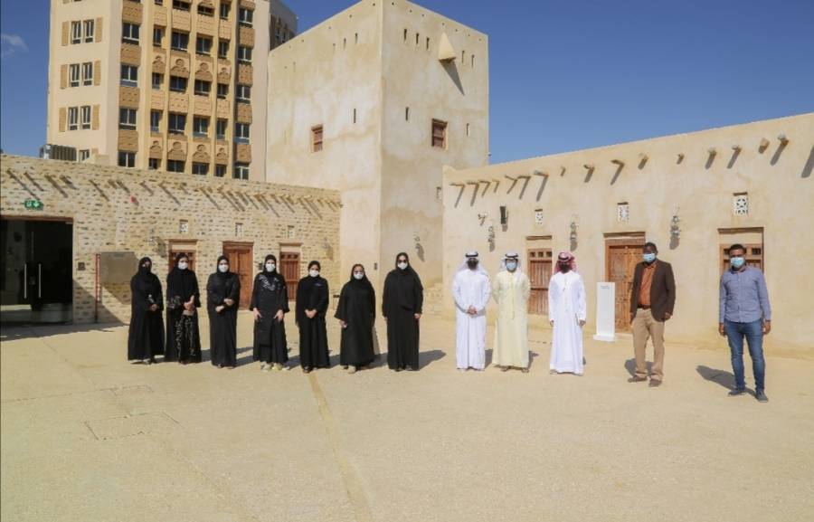 هيئة الشارقة للآثار تنظم جولة ميدانية بخورفكان لهيئة الإنماء التجاري والسياحي
