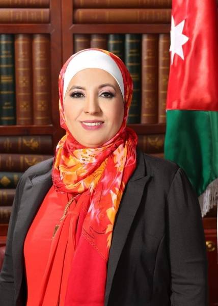 النائب عبير الجبور توجه كتابا لوزير الصحة بعد استثناء مناطق النقيره والفيصلية وام بطمة من صرف ادويتهم من المراكز التابعة لهم