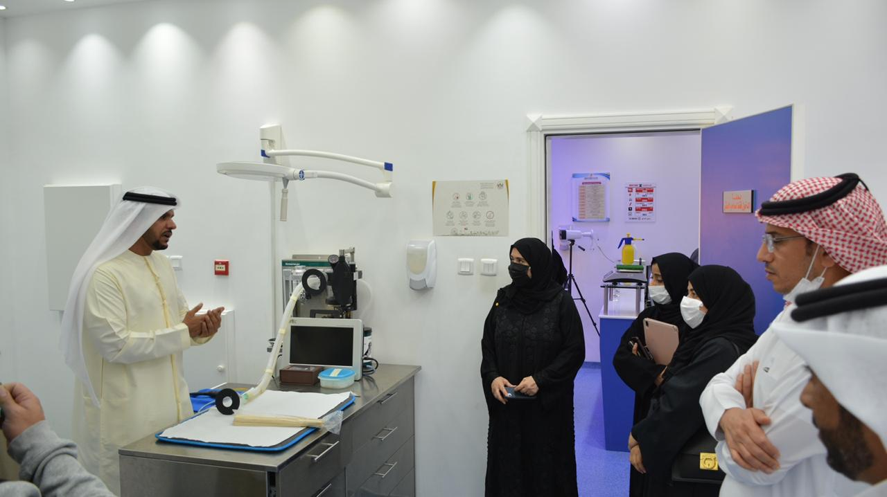 لجنة شؤون التربية والتعليم والثقافة والاعلام والشباب بالمجلس الاستشاري لإمارة الشارقة تزور نادي الشارقة للصقارين ونادي الشارقة لسباقات الهجن وتطلع على أجندة أعمالهما الرياضية خلال عام 2021 