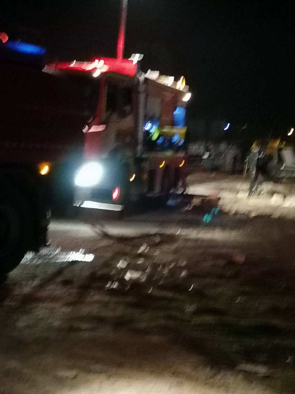 حريق مستودع داخل المدينة الصناعية في محافظة المفرق.. والدفاع المدني يتواجد في مكان الحادثة 