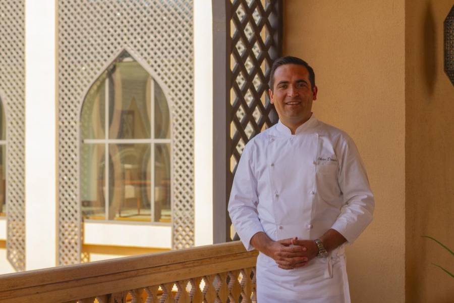 منتجع أنانتارا الجبل الأخضر يعلن تعيين أوكان دمير طاهياً تنفيذياً