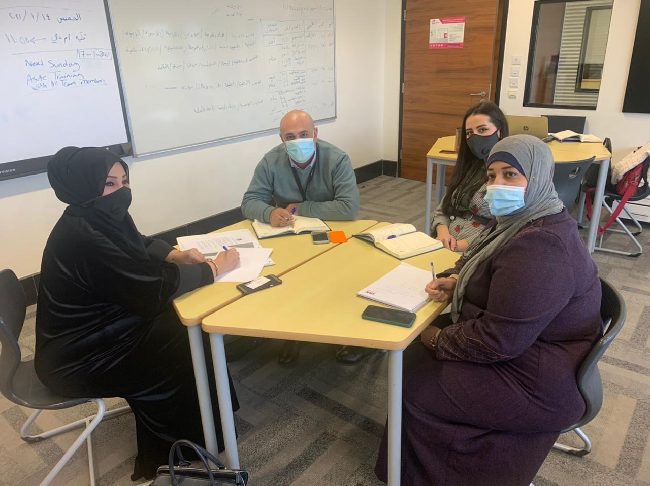 رئيسة الاتحاد النسائي الأردني العام تلتقي مدير قسم الاستقطاب في كلية لومينوس الجامعية