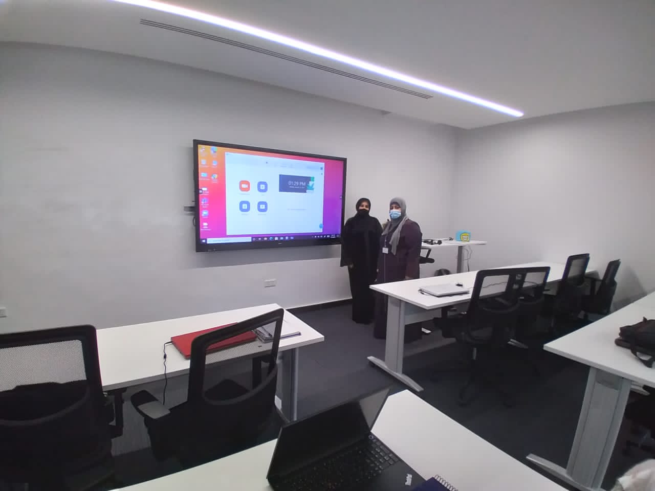 رئيسة الاتحاد النسائي الأردني العام تلتقي مدير قسم الاستقطاب في كلية لومينوس الجامعية