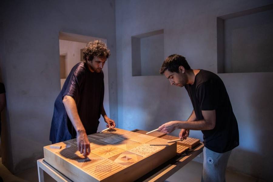 الشارقة للفنون تطلق برنامجاً للإقامة الفنية بالتزامن مع معرض الفنان طارق عطوي