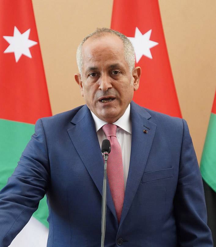 وزير الإعلام يعلن تخصيص خطّ ساخن لاستفسارات الإعلاميين عبر الهاتف وواتساب